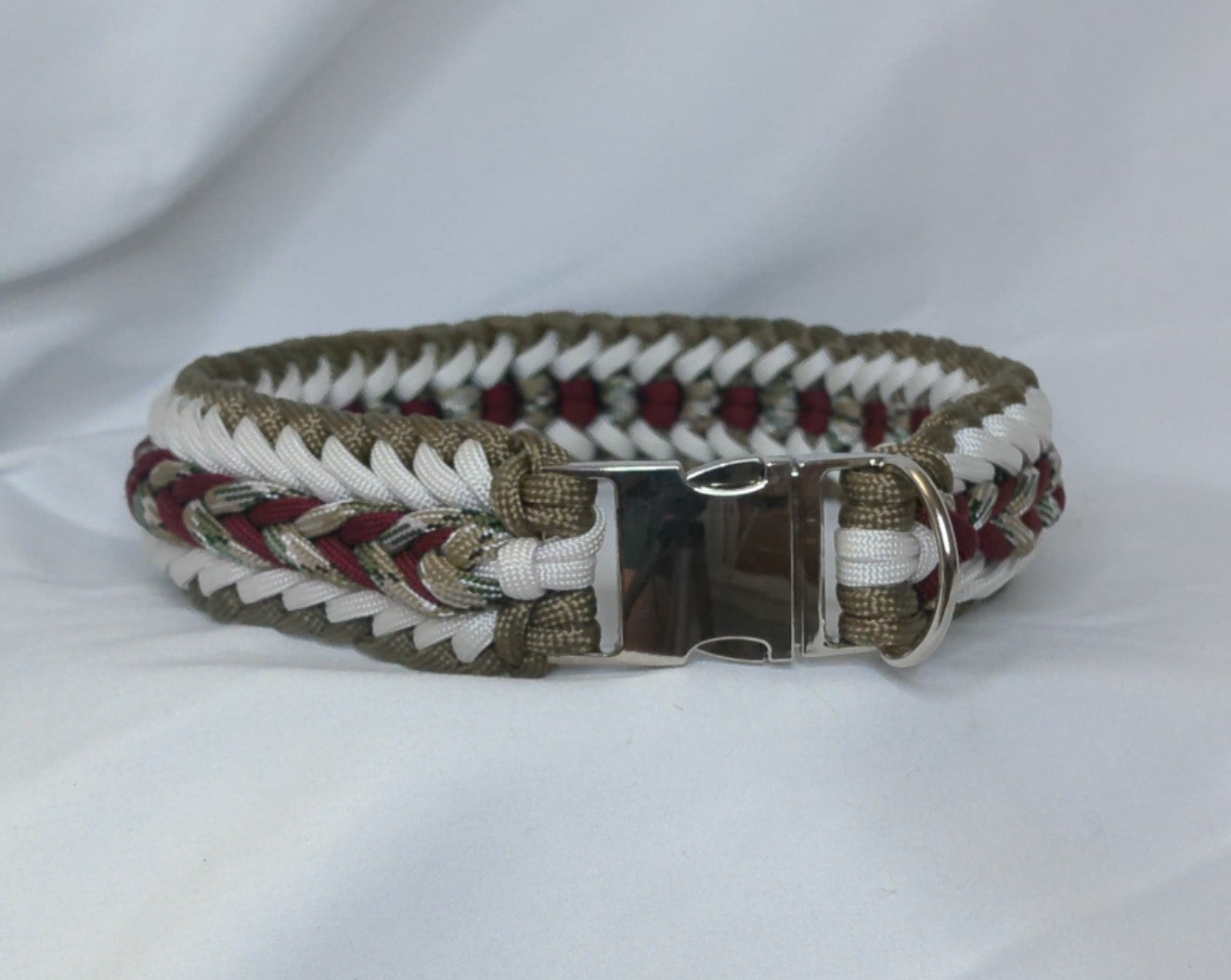 17" Maroon White and Tan Dog Collar