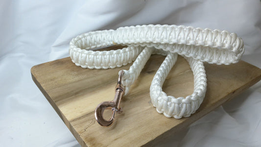 42" White Paracord Leash